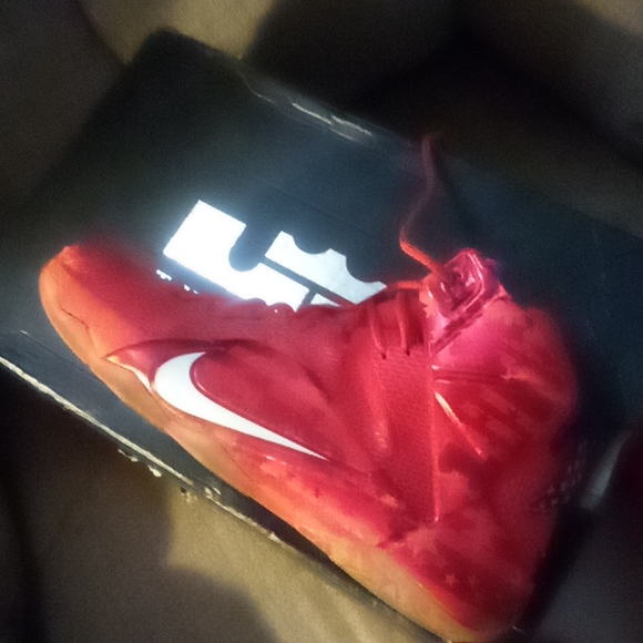 Gym shoes! LeBron James! Gym shoes main image 4